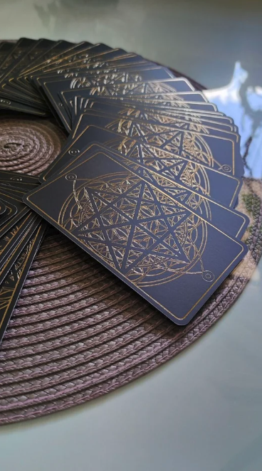 The Isness Tarot: Black & Gold Edition (tarot karte) - slika 5